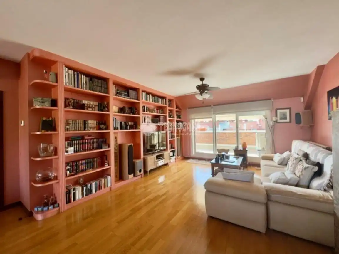 Sala de estar de Piso en venta en Las Rozas de Madrid con Aire acondicionado, Calefacción y Terraza