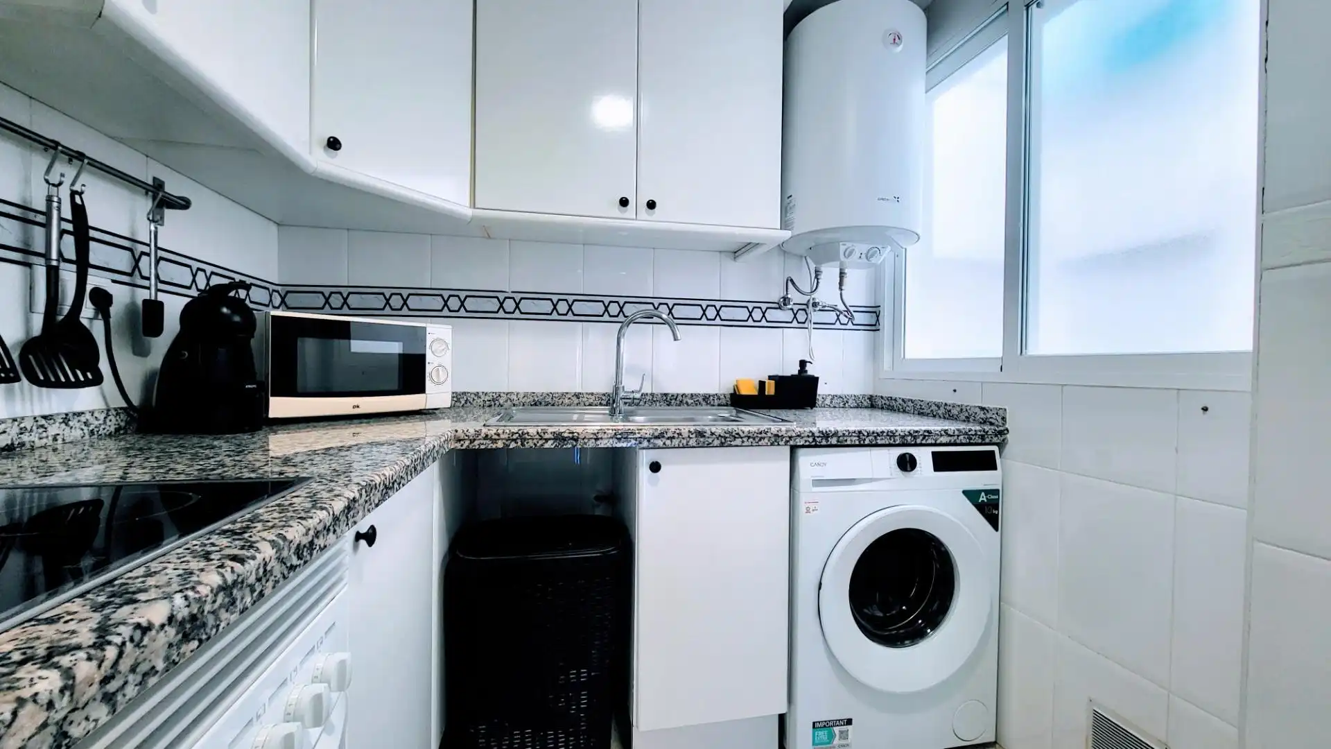 Kitchen of Flat for sale in Daimús  with Air Conditioner, Heating and Storage room