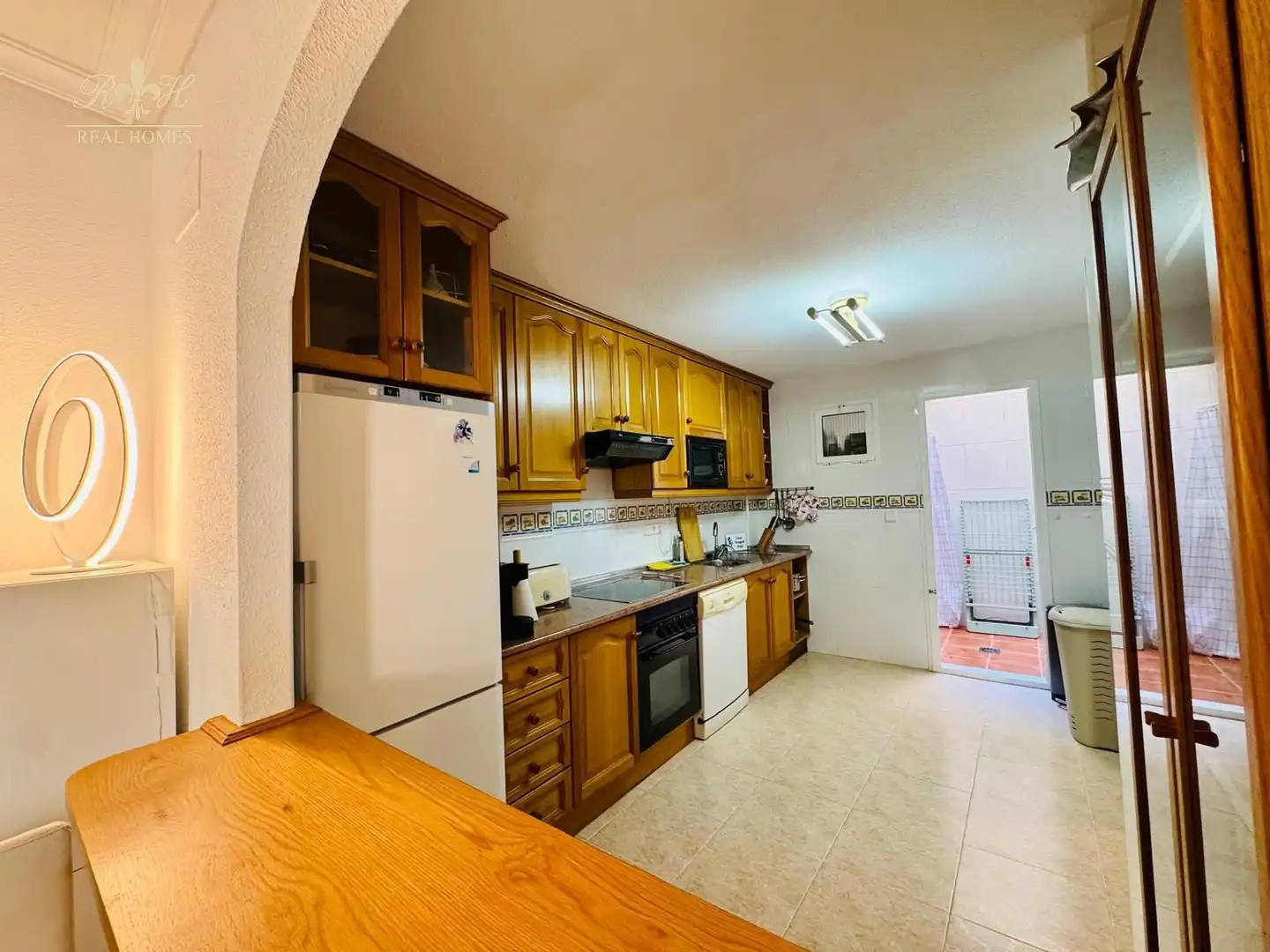 Cocina de Casa adosada de alquiler en Altea con Aire acondicionado, Terraza y Piscina