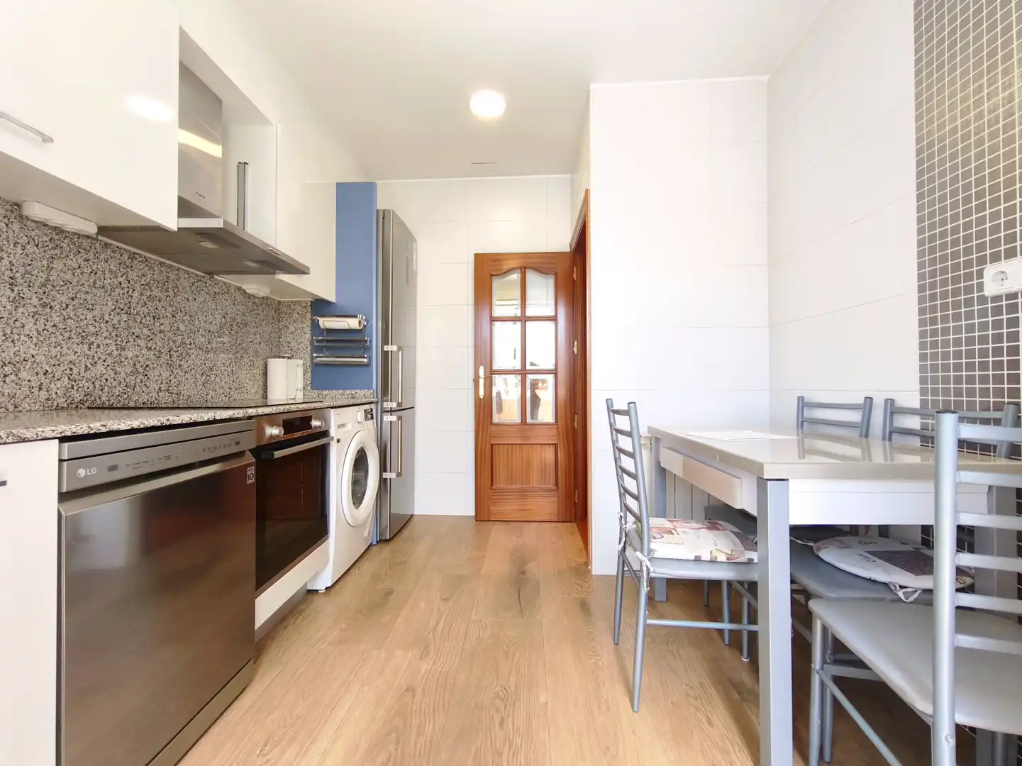 Küche von Wohnung zum Verkauf in  Logroño mit Klimaanlage, Heizung und Parkett