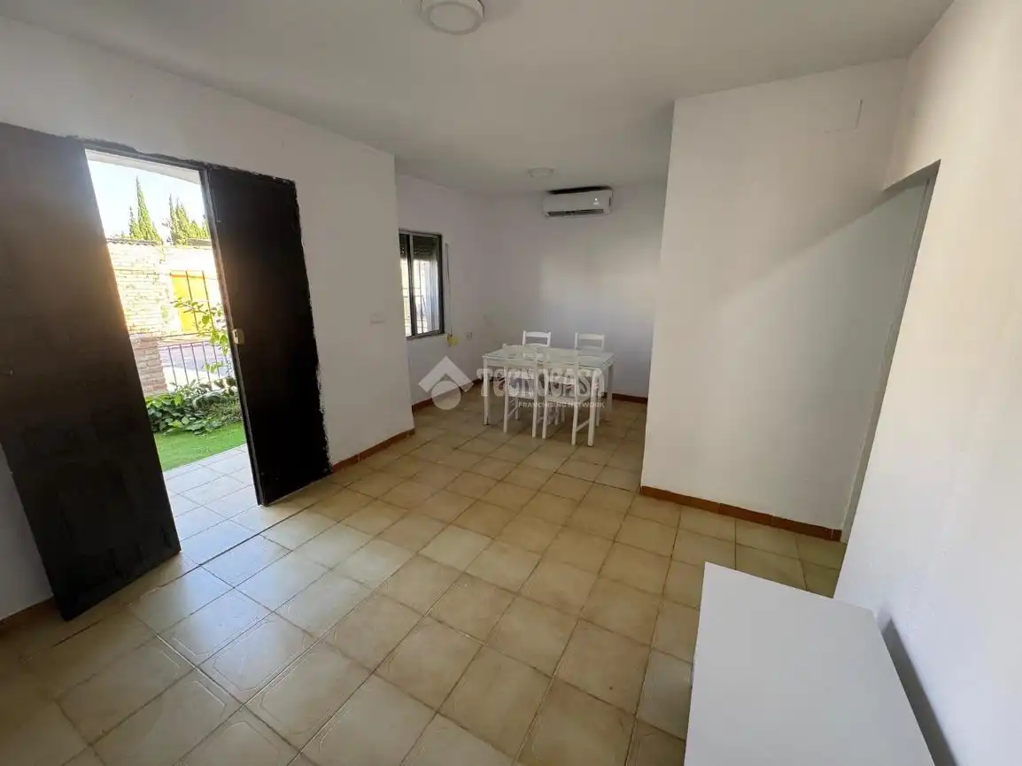 Casa adosada en venda en Écija