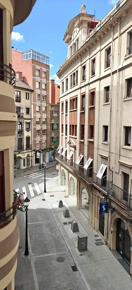 Vista exterior de Piso de alquiler en Gijón  con Calefacción, Amueblado y Internet