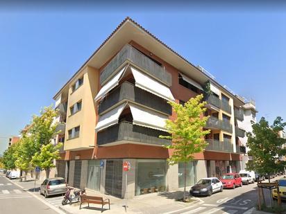 Vista exterior de Local en venda en Vilafranca del Penedès