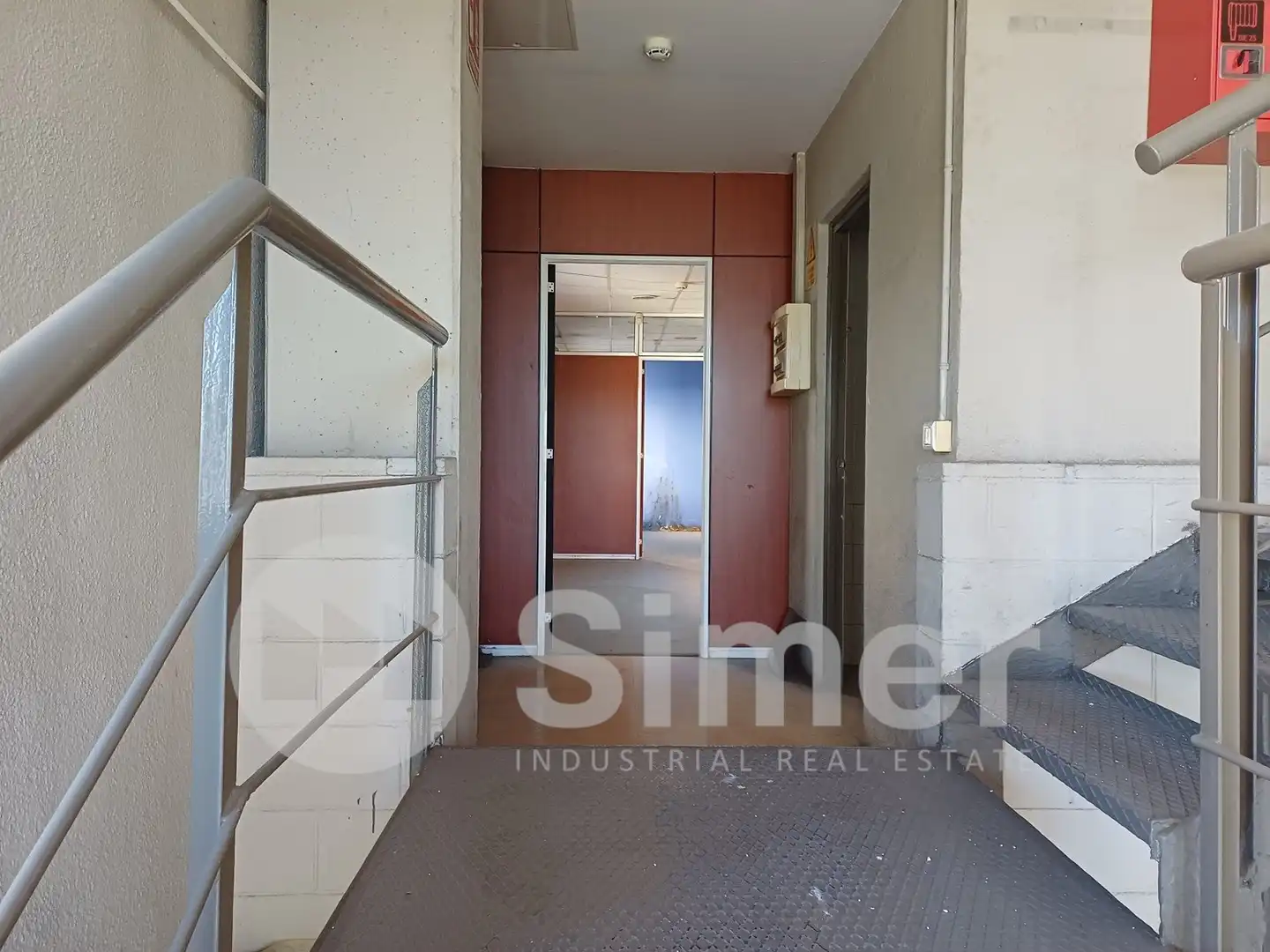 Nave industrial de alquiler en Ripollet