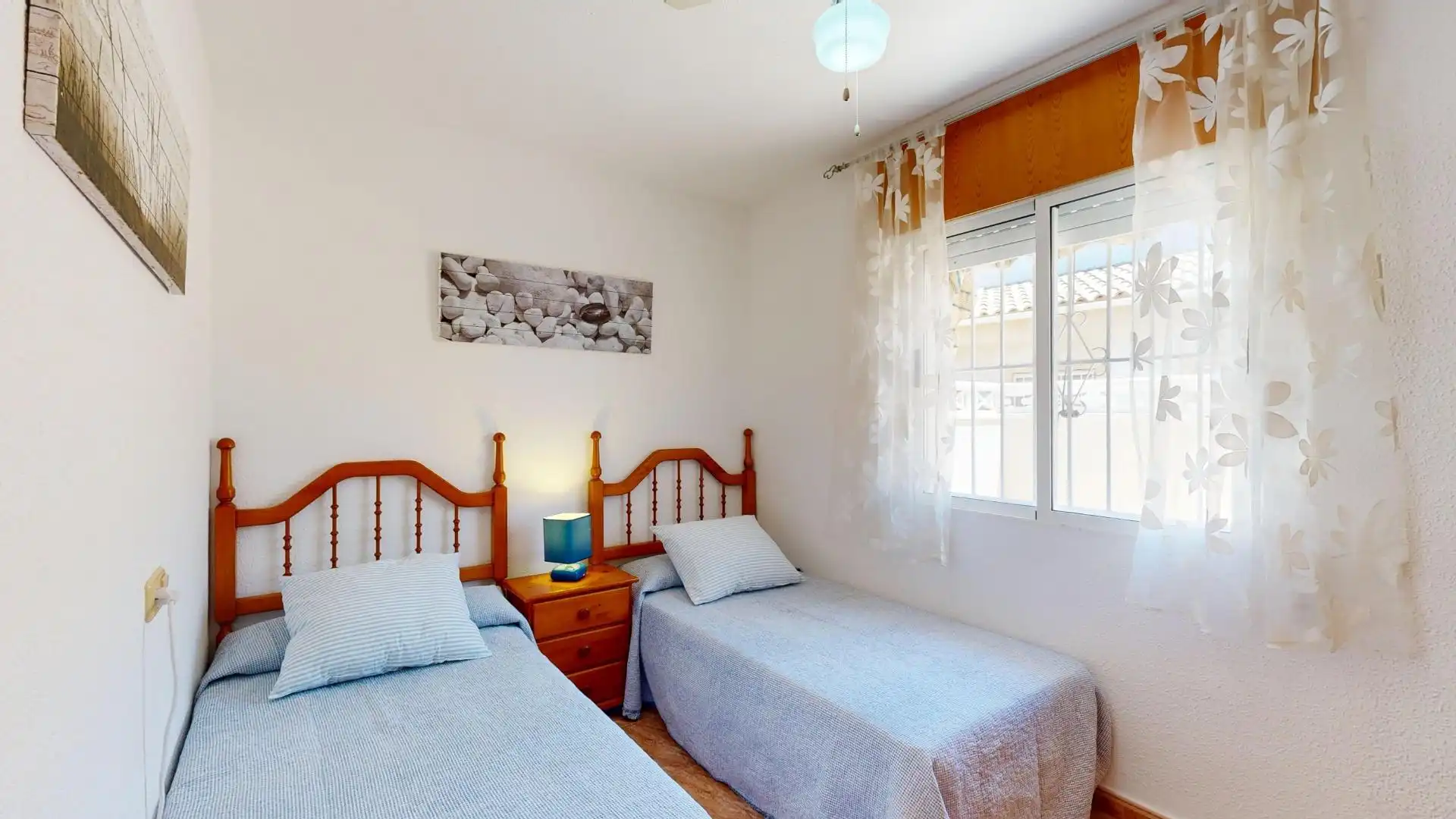Dormitori de Casa adosada en venda en Torrevieja amb Aire condicionat, Calefacció i Jardí privat