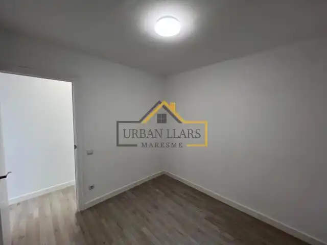 Piso en venta en Mataró con Balcón