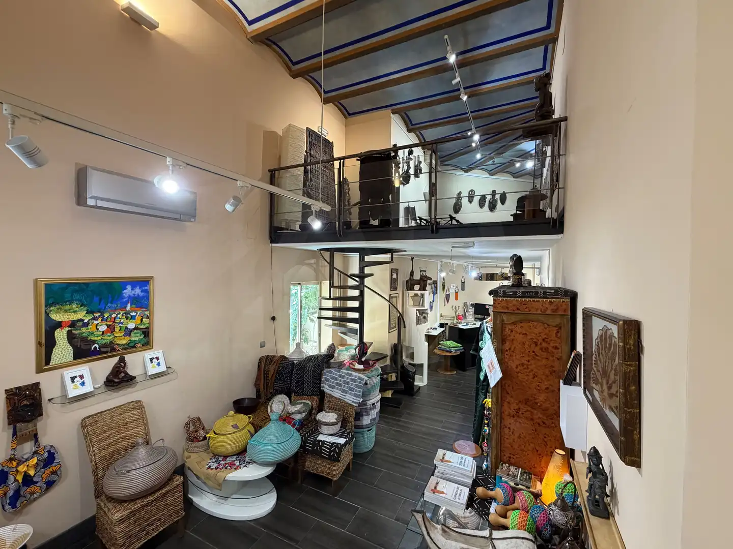 Local commercial à vendre à Calle Calabria 142 142, imagen 2