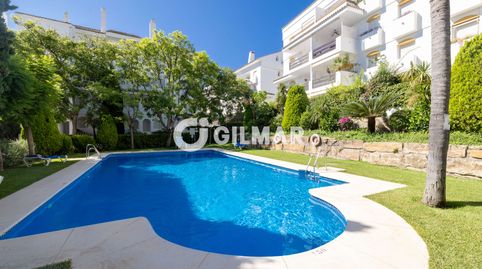 Apartamento de 3 dormitorios en Guadalmina Baja, una de las zonas más exclusivas de MarbellaUbicado en el prestigioso entorno de G