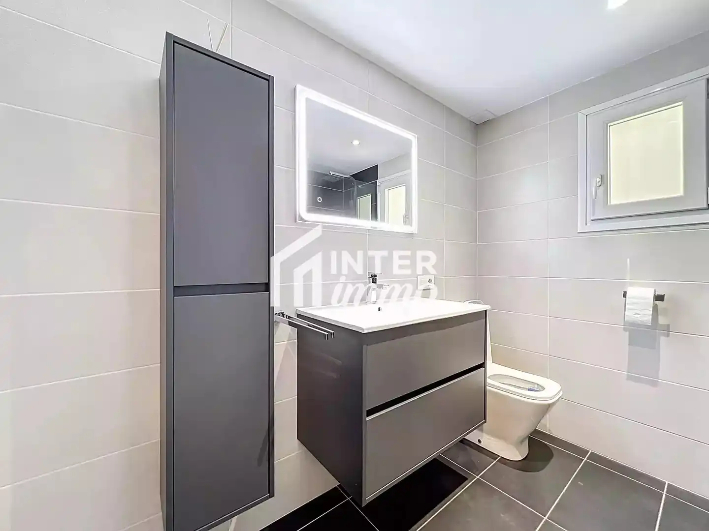 Baño de Apartamento en venta en Roses con Terraza y Amueblado