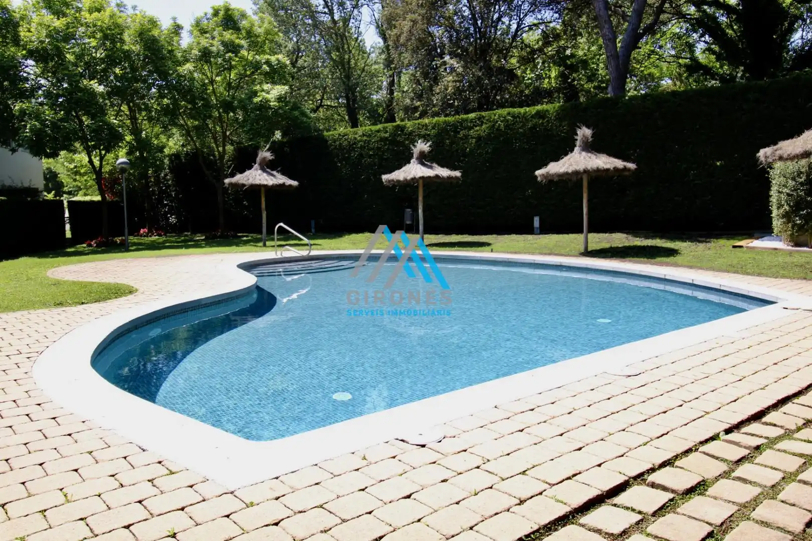 Piscina de Piso de alquiler en Castell d'Aro, Platja d'Aro i s'Agaró con Aire acondicionado, Calefacción y Terraza