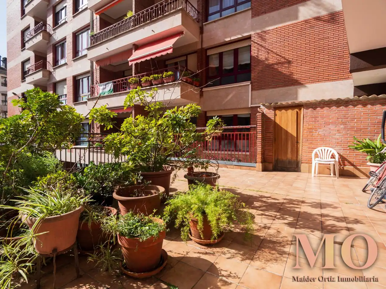 Außenansicht von Wohnung zum Verkauf in Bergara mit Heizung, Terrasse und Abstellraum