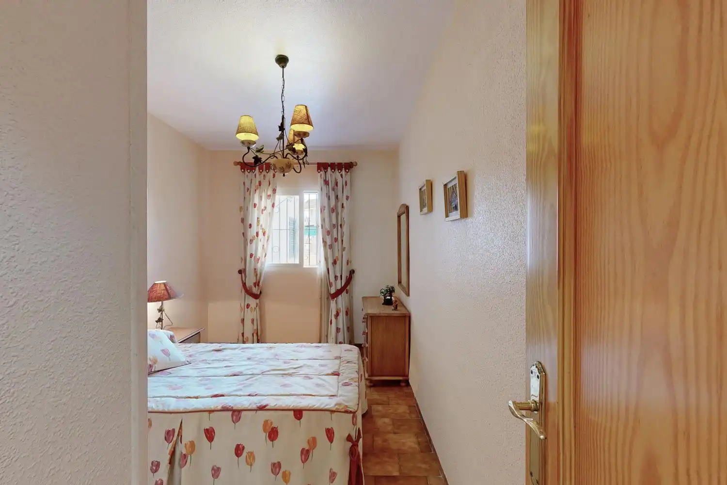 Bedroom of Flat for sale in Entremares