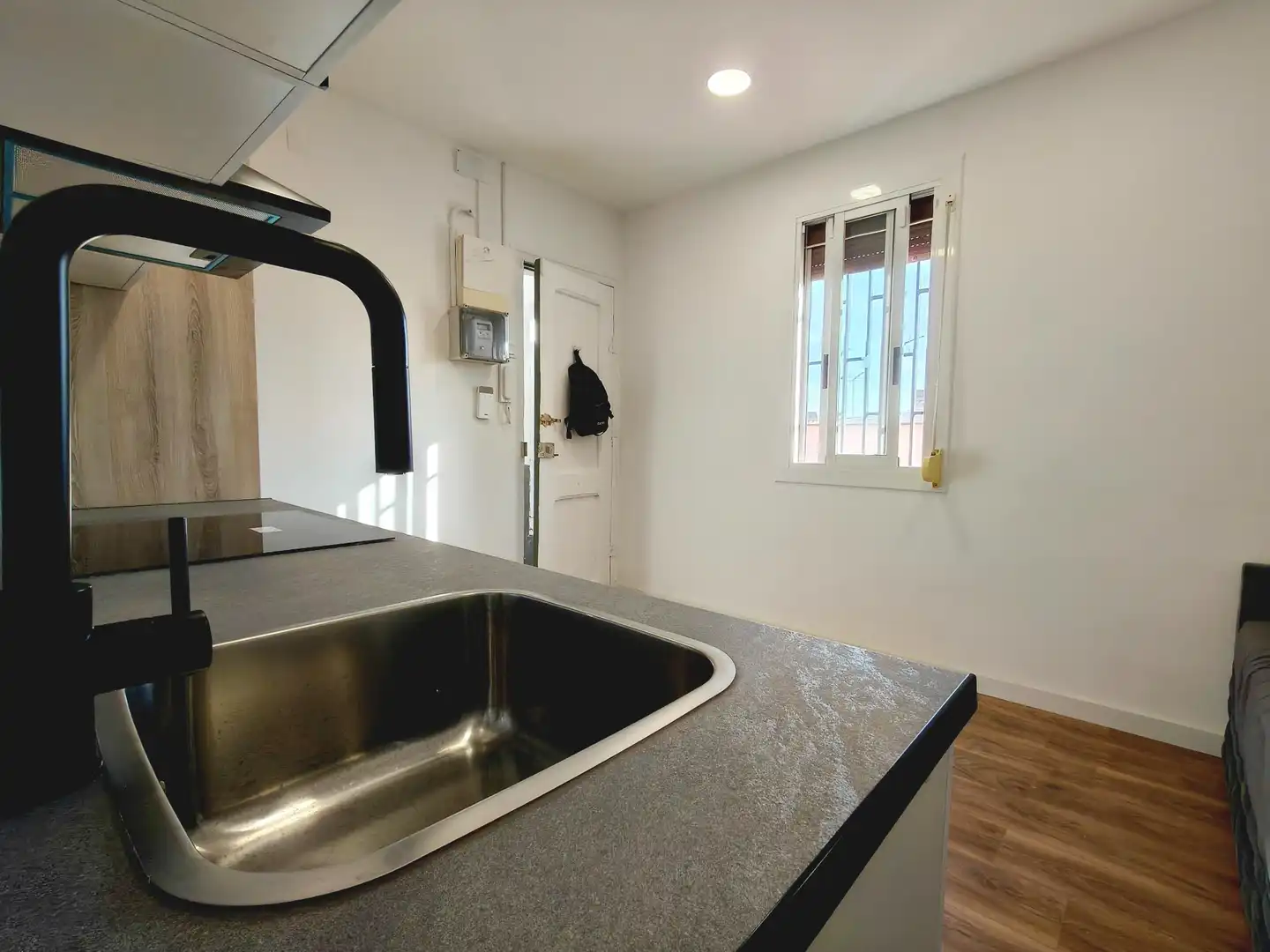 Cocina de Ático en venta en L'Hospitalet de Llobregat con Parquet, Terraza y Trastero