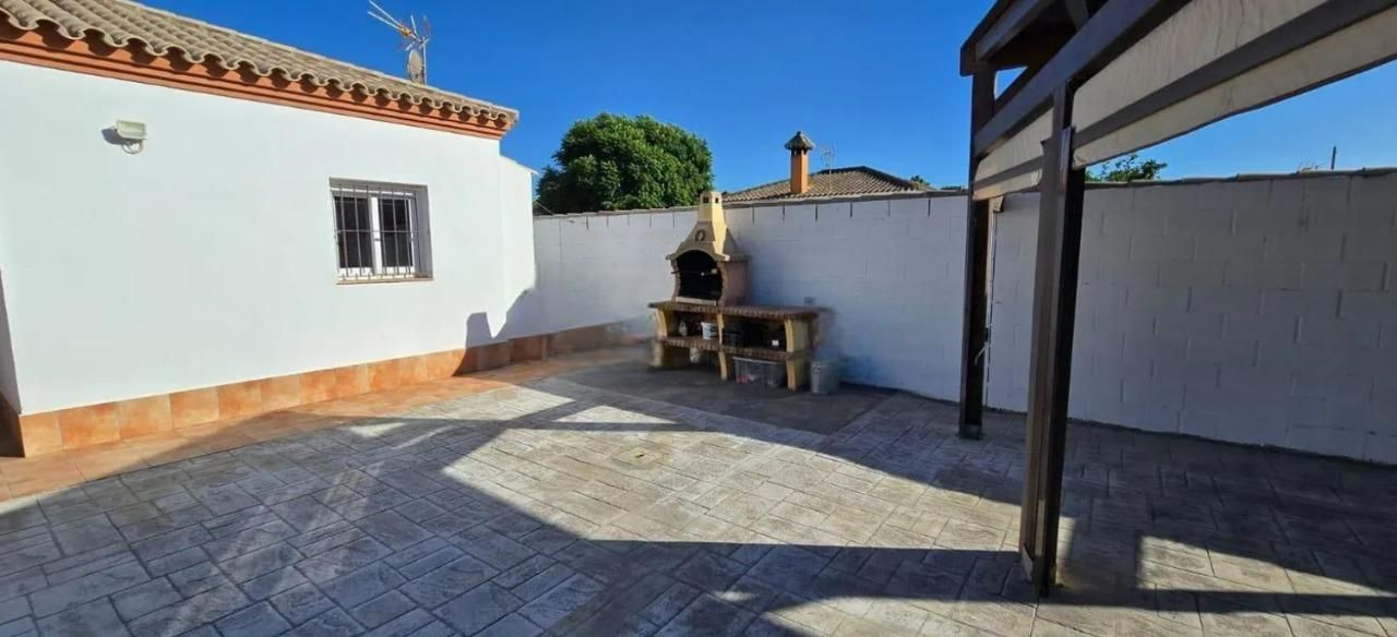 Exterior view of Country house for sale in Chiclana de la Frontera  with Private garden, Parquet flooring and Terrace