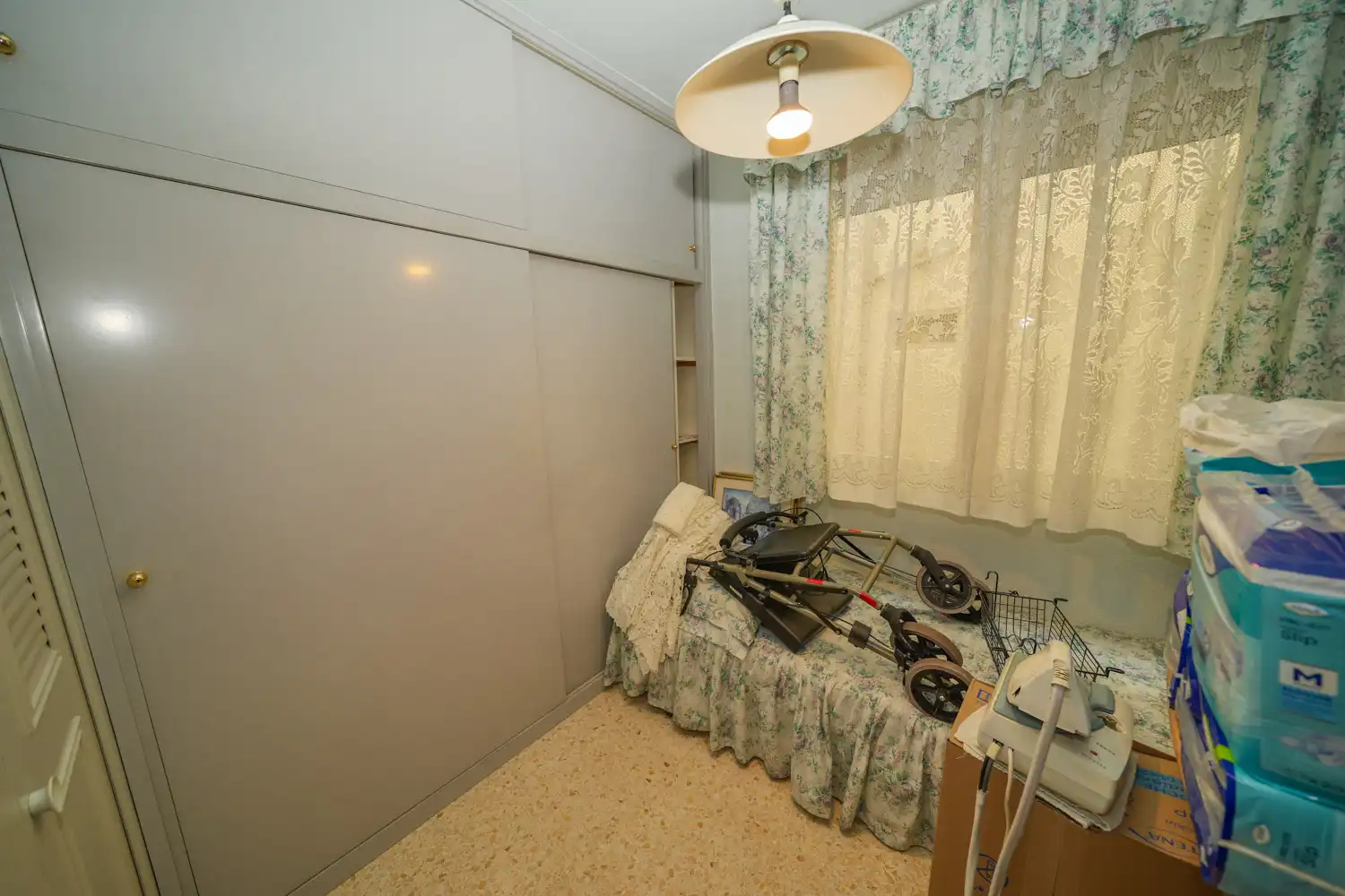 Habitación de Piso en venta en Girona con Calefacción, Parquet y Terraza