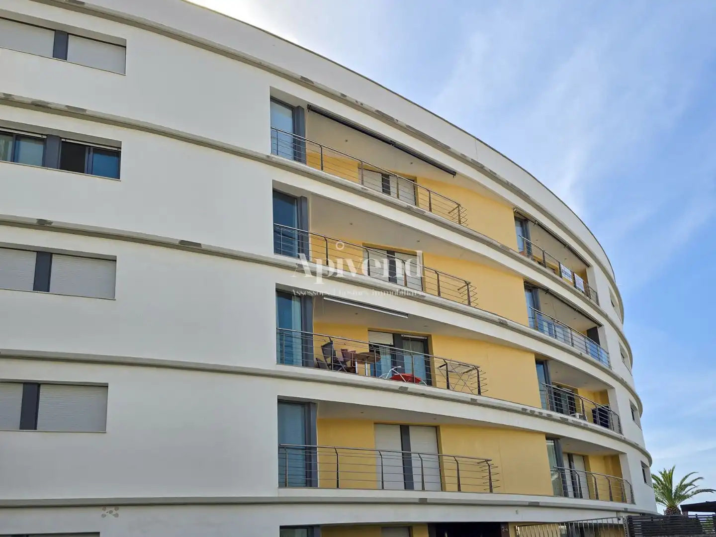 Außenansicht von Dachboden zum Verkauf in Roses mit Klimaanlage, Heizung und Terrasse