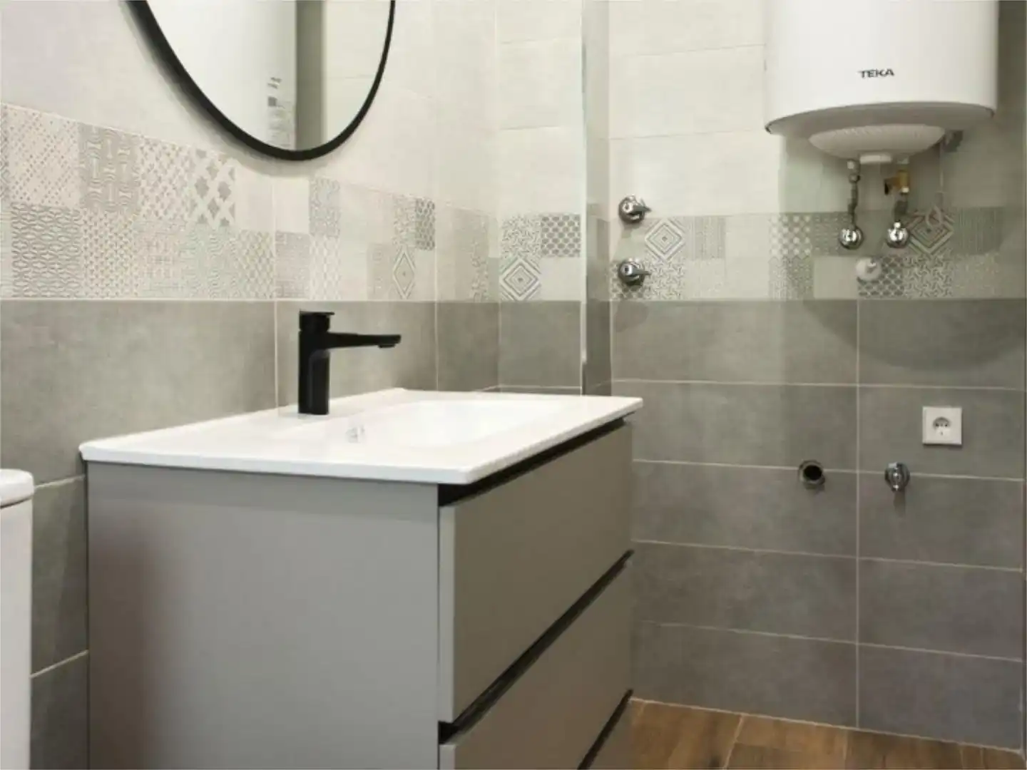 Bany de Pis en venda en Cuevas del Valle amb Aire condicionat i Balcó