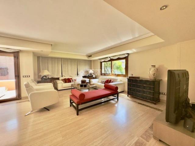 Casa adosada en Venta en Montecillo