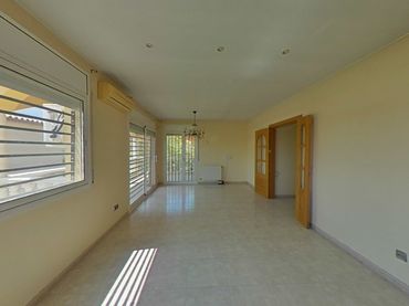 Casa amb balcó en venda a Ramon Muntaner, 19