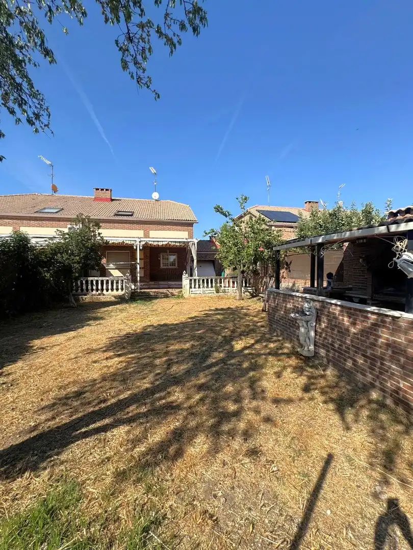 House_Chalet en Villanueva de la Torre photo 2