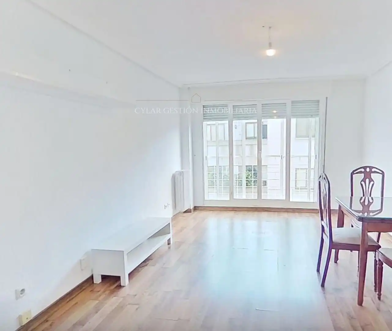 Sala d'estar de Pis en venda en Santa Marta de Tormes amb Calefacció, Parquet i Forn