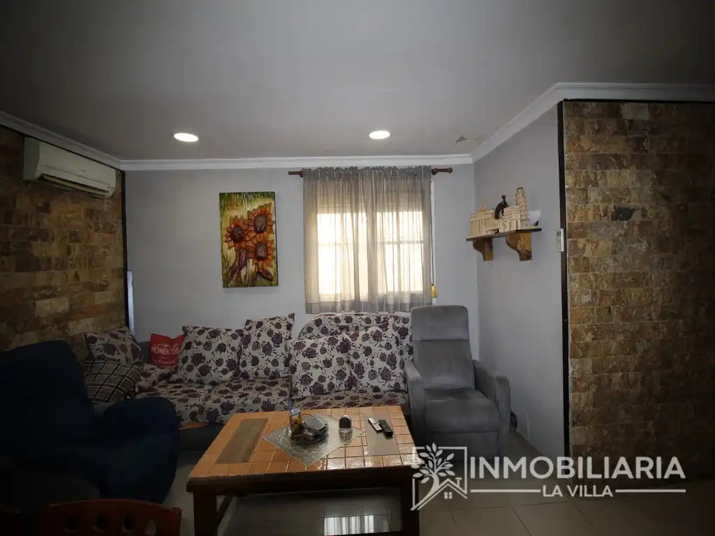 Sala d'estar de Casa o xalet en venda en Alhaurín de la Torre amb Aire condicionat, Moblat i Rentadora