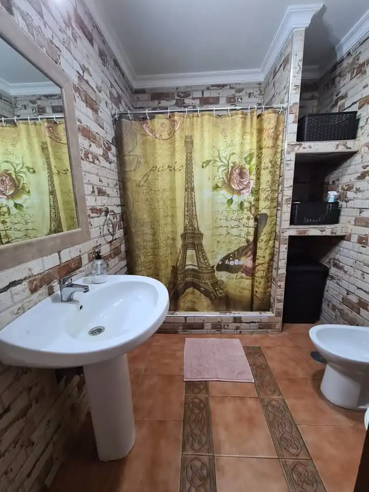 Bathroom of Houses for rent in Chiclana de la Frontera  with Air Conditioner, Swimming Pool and Furnished