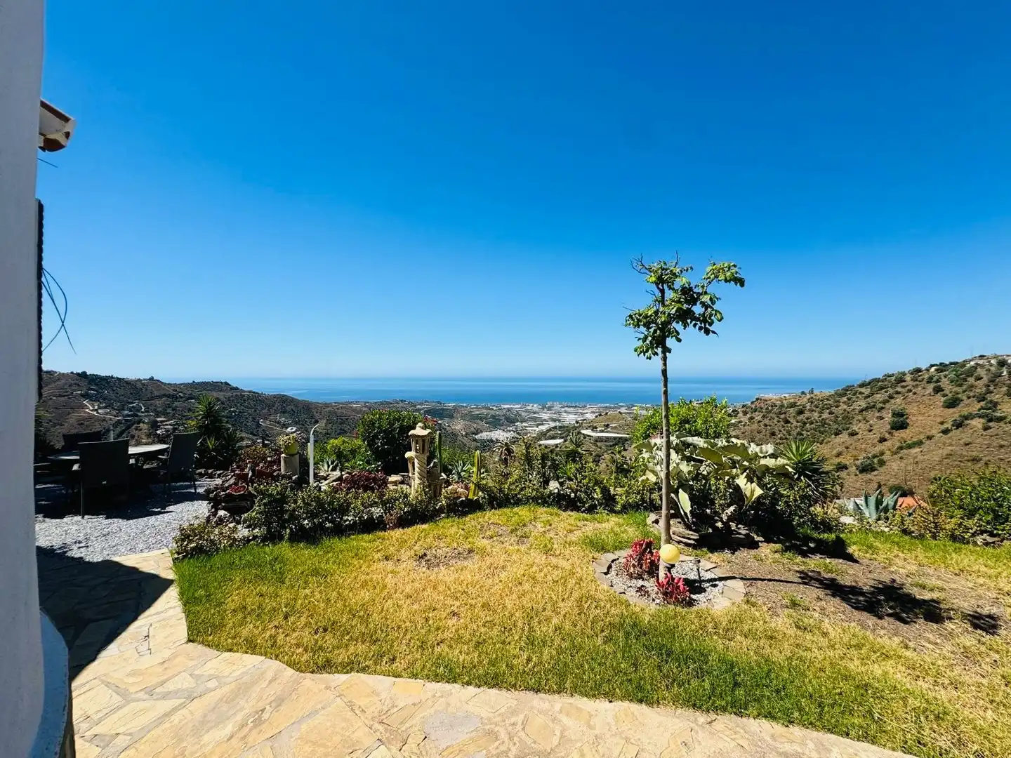 Vista exterior de Casa o xalet en venda en Arenas amb Aire condicionat, Jardí privat i Traster