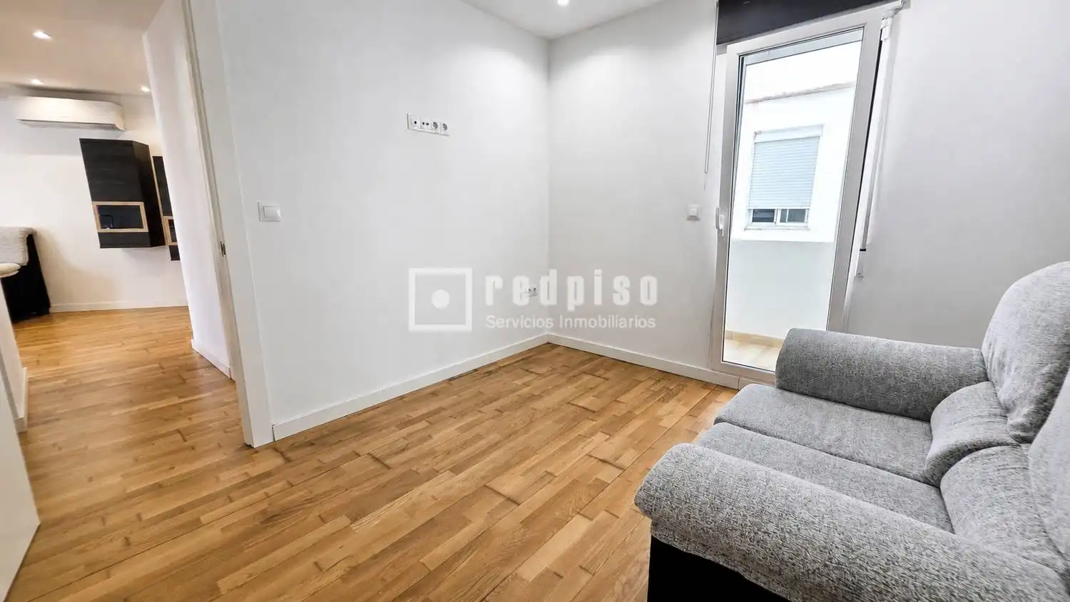 Habitación de Piso de alquiler en Valencia con Aire acondicionado y Amueblado