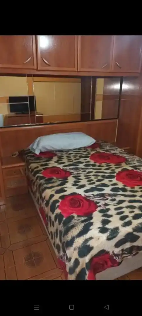 Dormitori de Apartament de lloguer en  Madrid Capital amb Aire condicionat