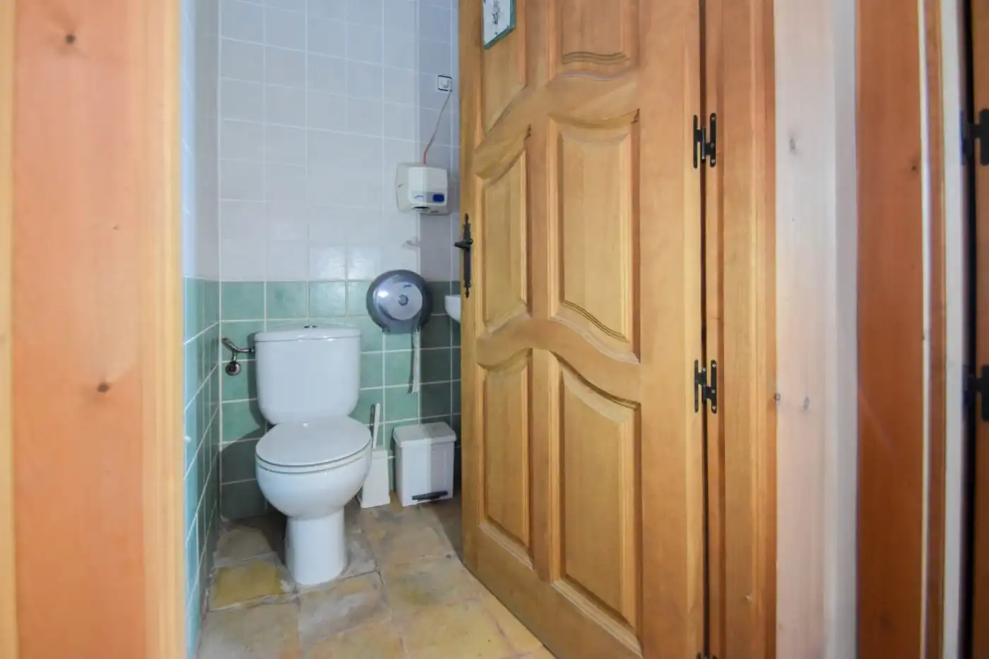 Local comercial en venda a Calle reina fabiola, imagen 22