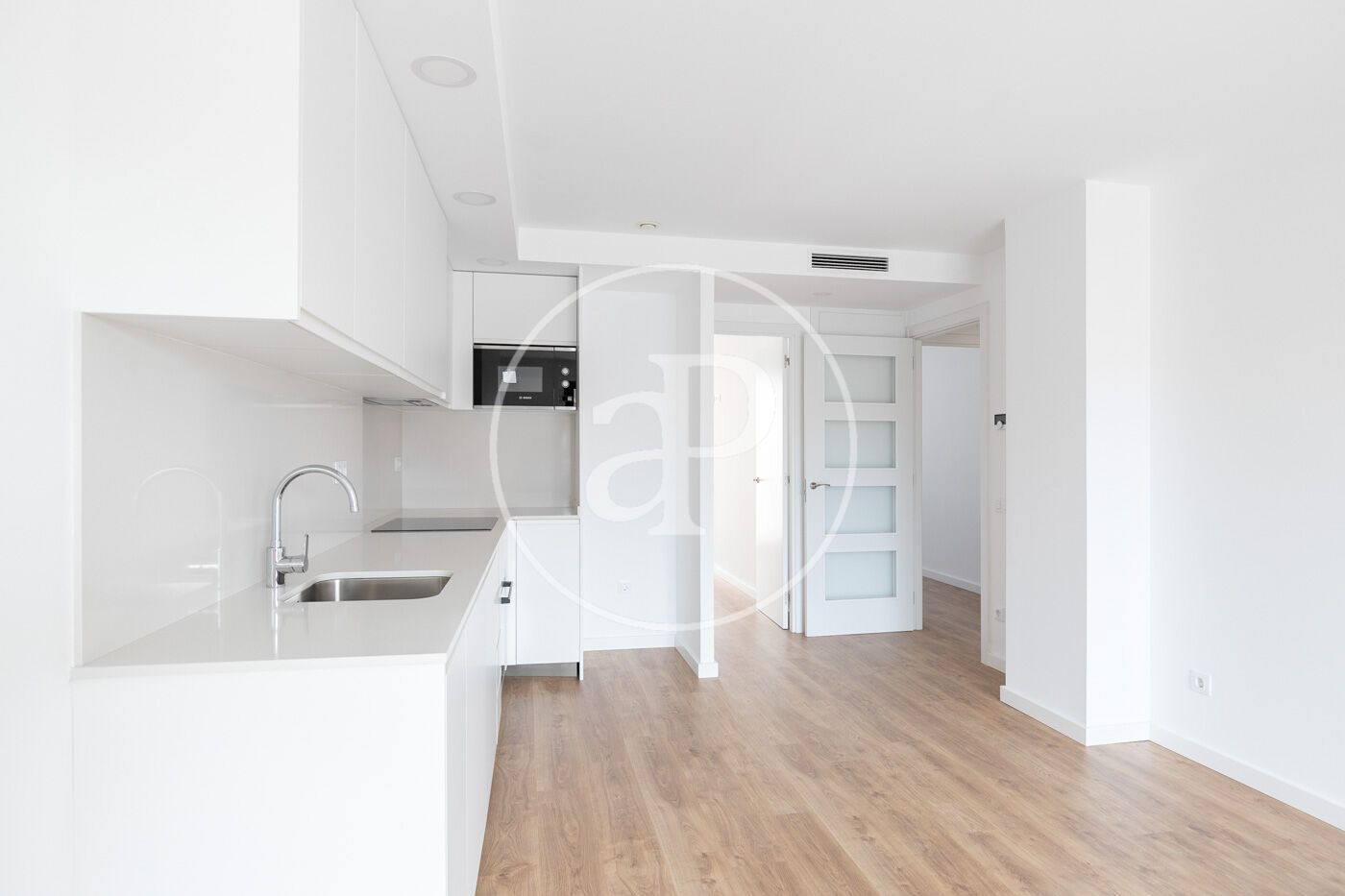 Kitchen of Flat for sale in L'Hospitalet de Llobregat  with Air Conditioner, Heating and Terrace