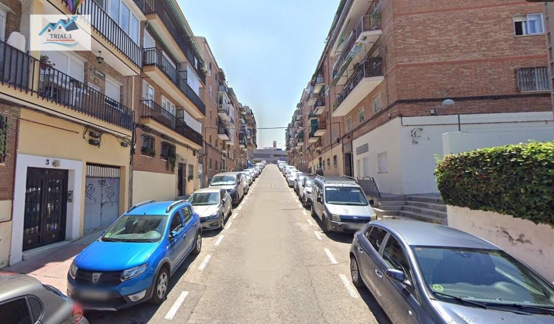 Vista exterior de Pis en venda en  Madrid Capital amb Terrassa i Balcó