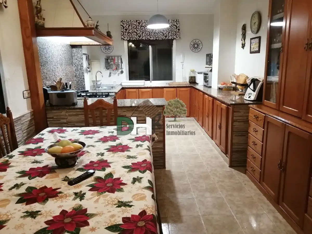 Chalet con piscina en venta en Sierra de Fuentes, imagen 5