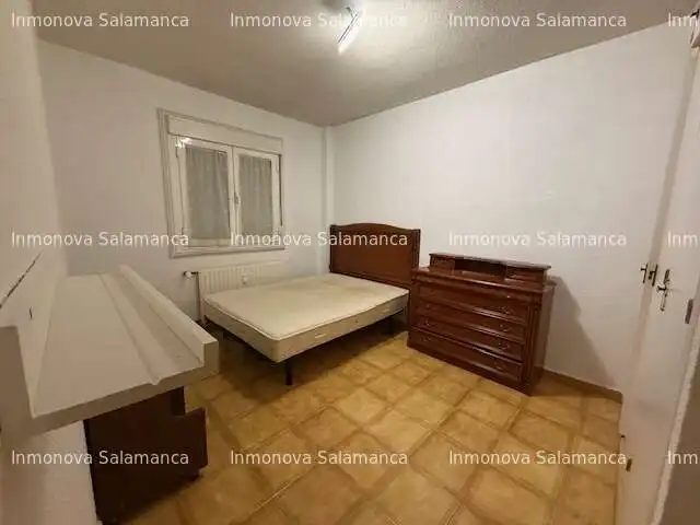 Bedroom of Flat for rent in Salamanca  with Heating, Furnished and Microwave