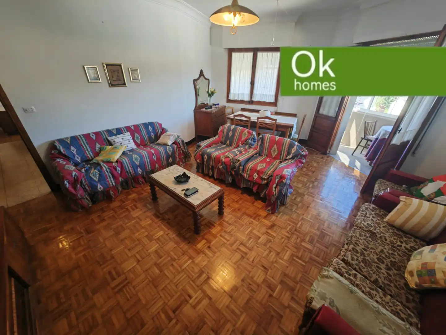 Sala d'estar de Pis en venda en Guitiriz amb Parquet, Terrassa i Moblat