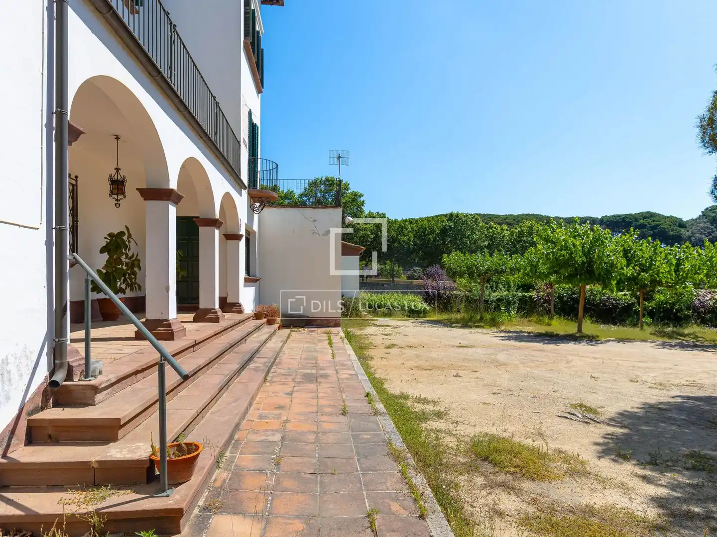 Jardí de Finca rústica en venda en Alella amb Jardí privat, Terrassa i Traster