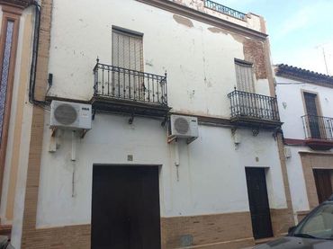 Terraced house for sale in Calle San Fernando 7