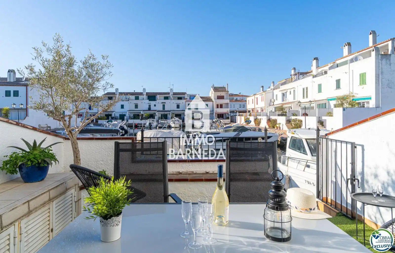 Exterior view of Houses for sale in Empuriabrava  with Air Conditioner, Heating and Terrace