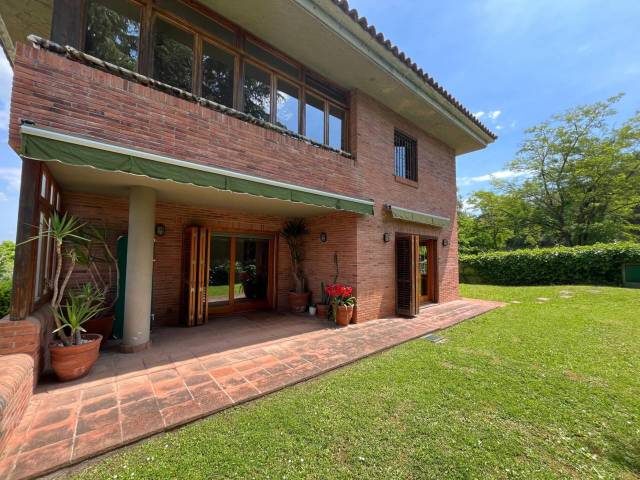 Casa-chalet en Venta en Mas Abella en Palau