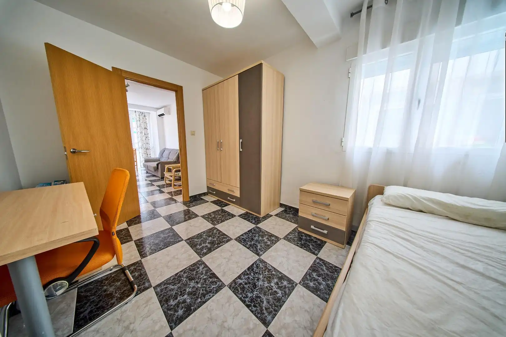 Schlafzimmer von Wohnung zur Miete in Granada