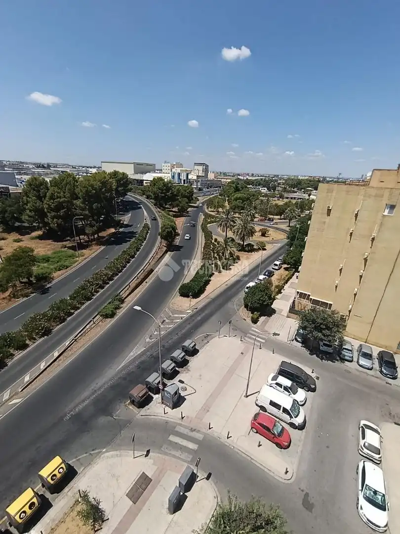 Exterior view of Flat for sale in Sevilla