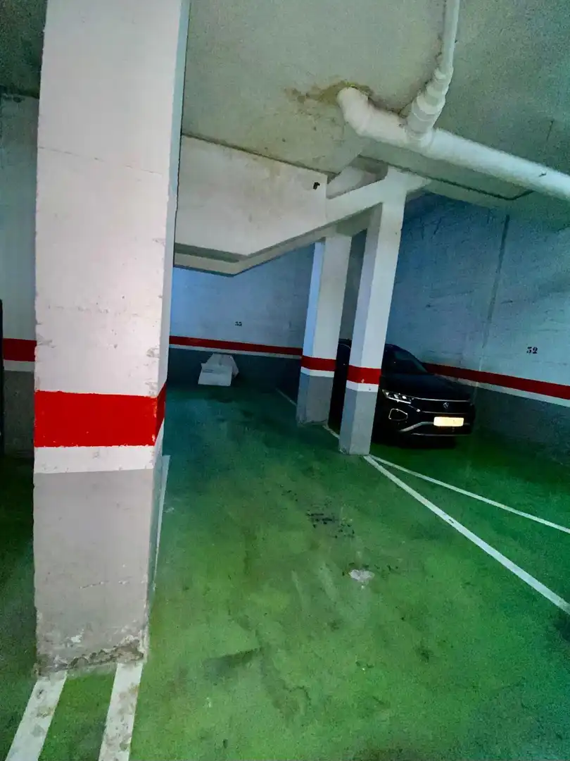 Parking de Garaje en venta en Badalona