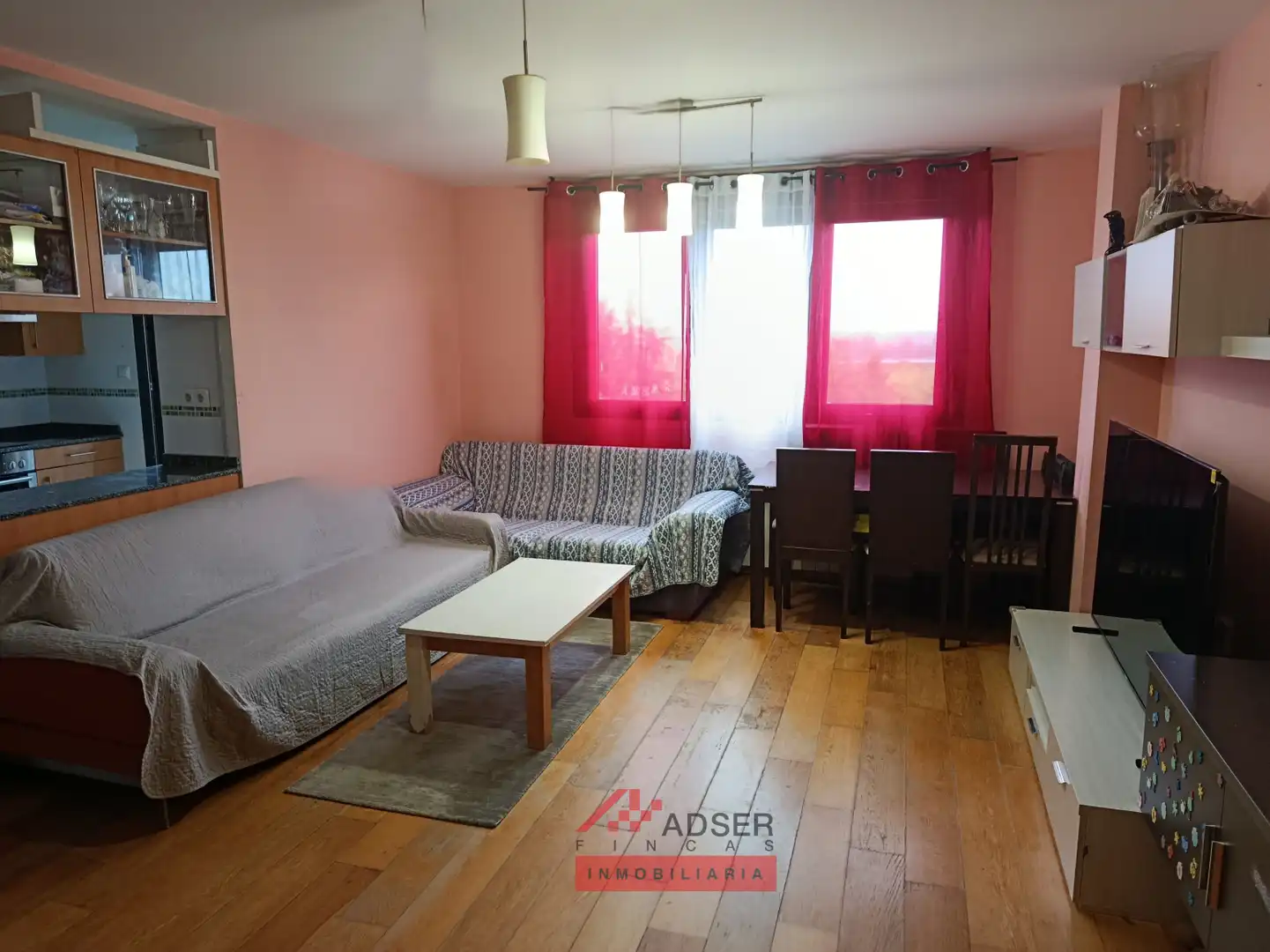 Sala de estar de Piso en venta en Lardero con Calefacción, Jardín privado y Parquet