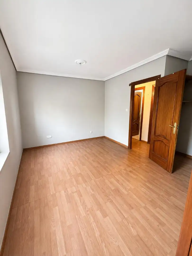 Habitación de Piso en venta en Sevilla con Balcón
