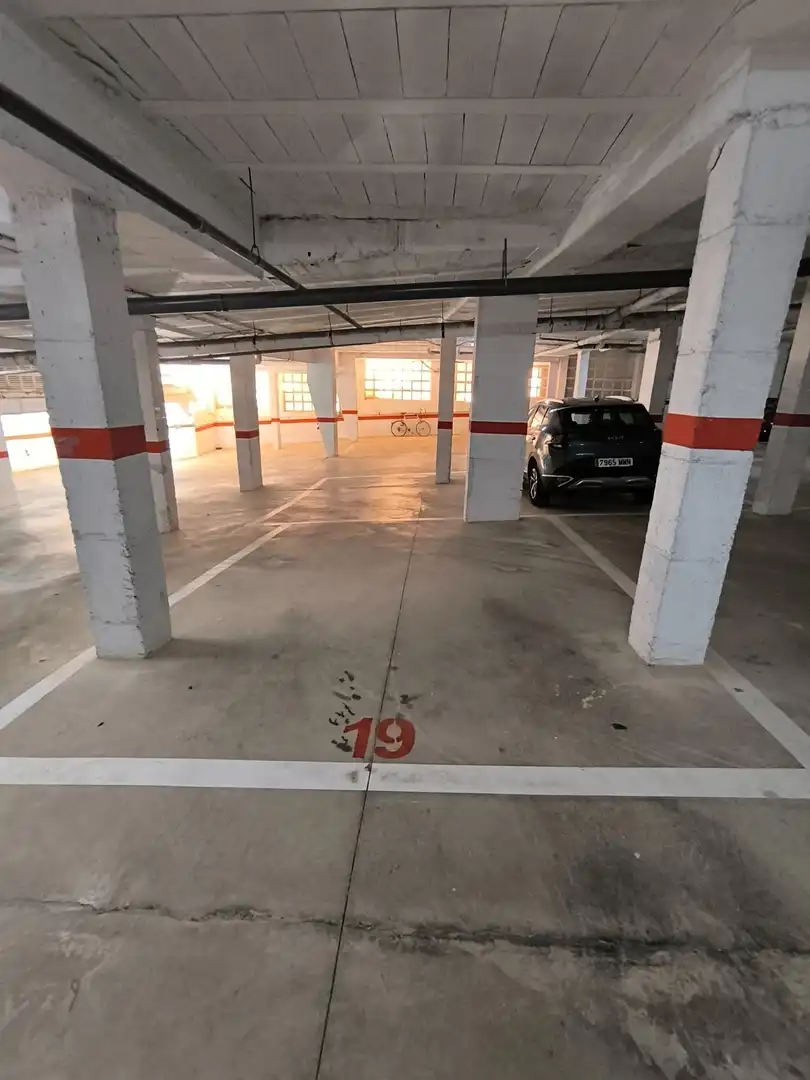 Einzelparkplatz zum Verkauf in Urbanizacion Urbanización Leandros, imagen 5