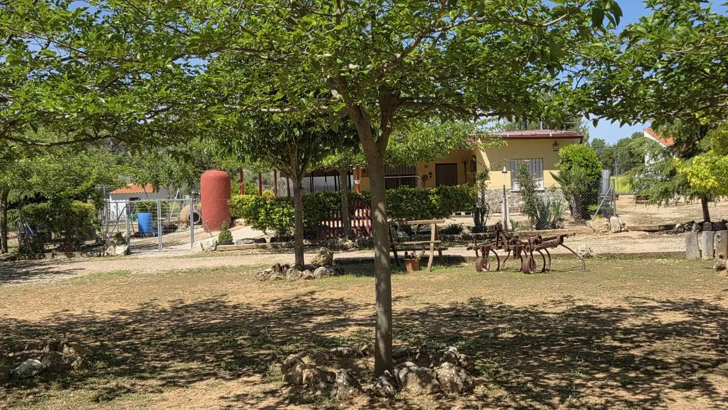 Vista exterior de Casa o chalet en venta en Tarancón con Aire acondicionado, Piscina y Amueblado