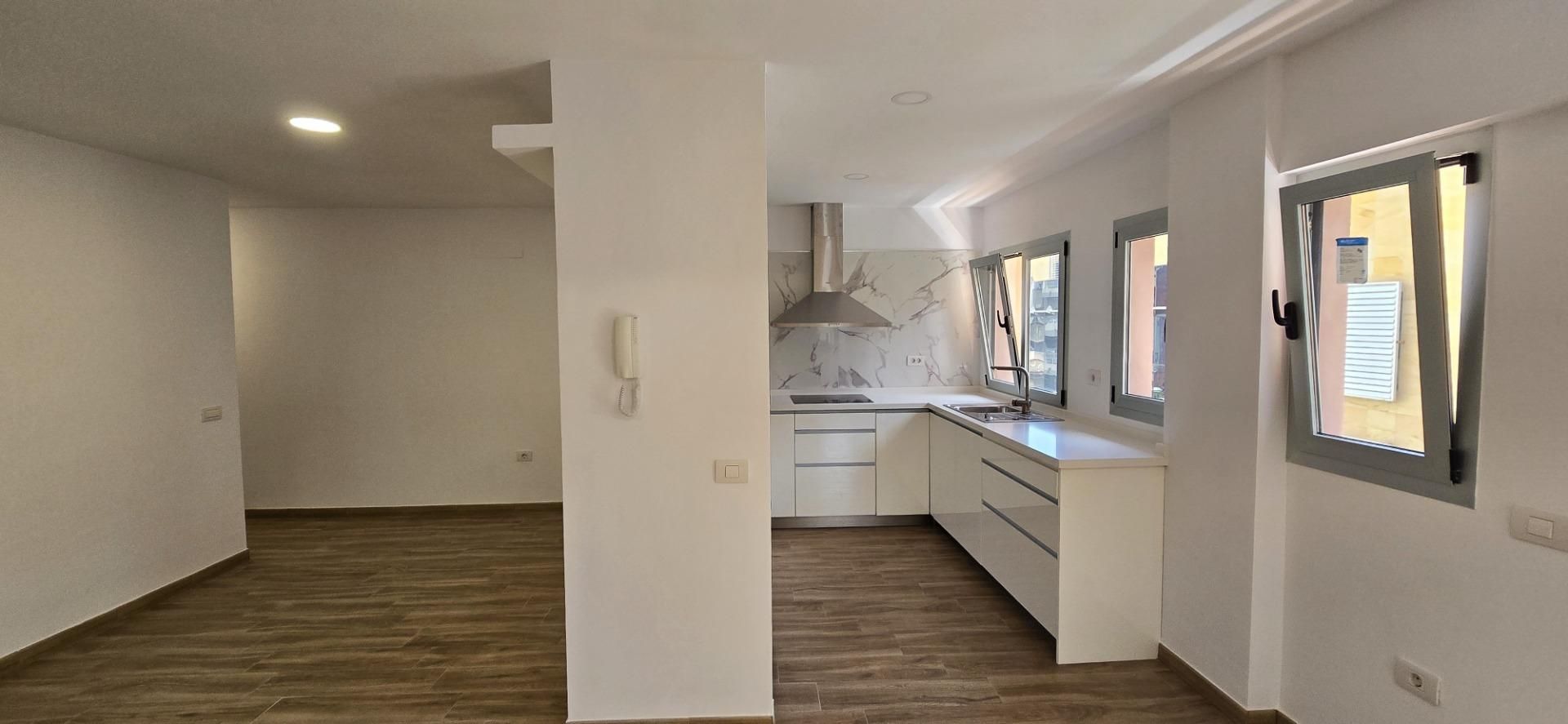Flat to rent in Calle ALFARO, Centro