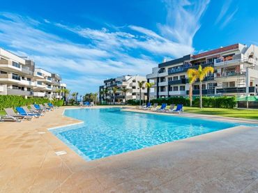 Apartamento con piscina en venta en Orihuela Costa