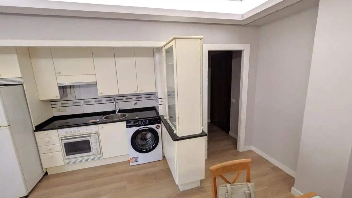 Kitchen of Flat for rent in Oviedo   with Heating and Furnished
